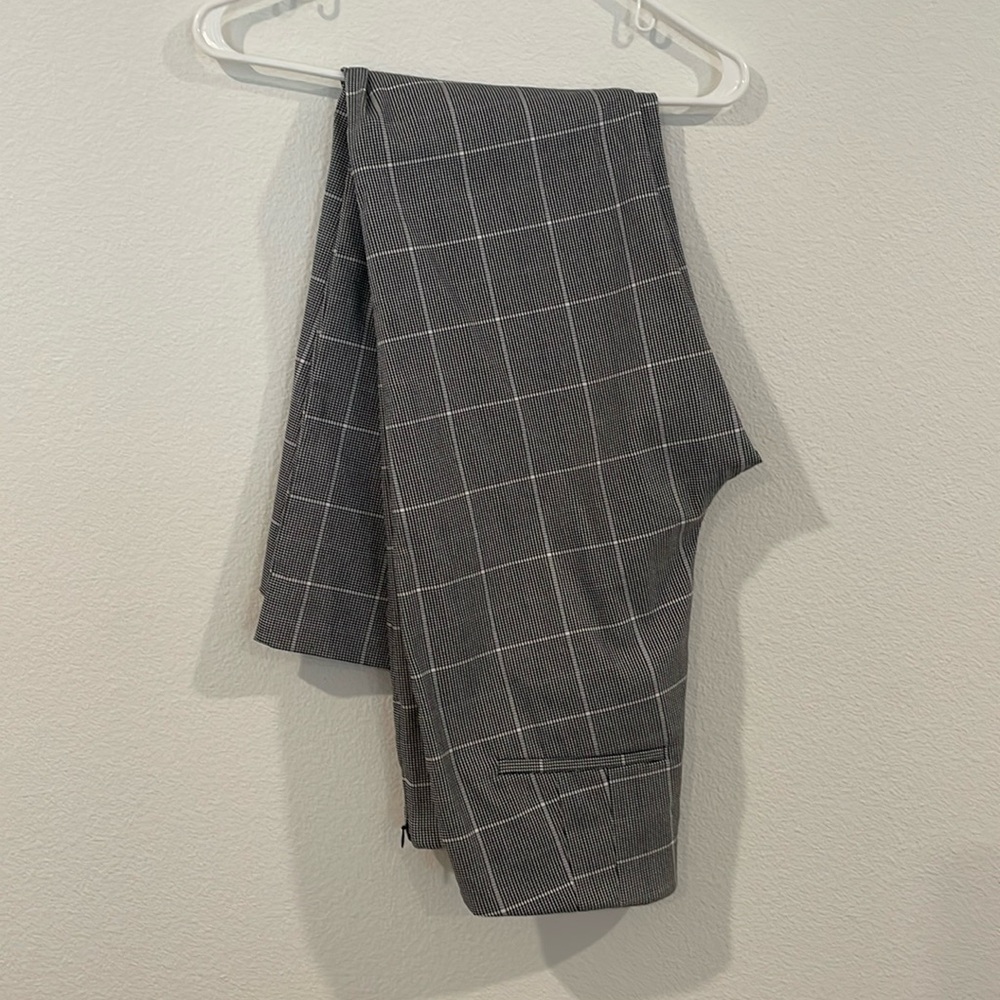 White House black market size 12 leggings gentle use